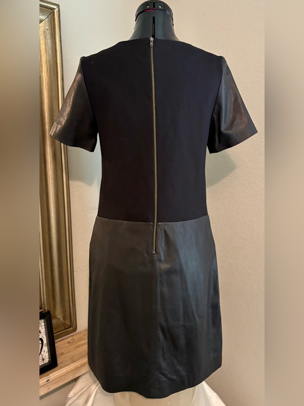 Halogen XS 100% Leather Black Shift Dress Short Sleeve Zip Pocket Career. - Picture 4 of 8